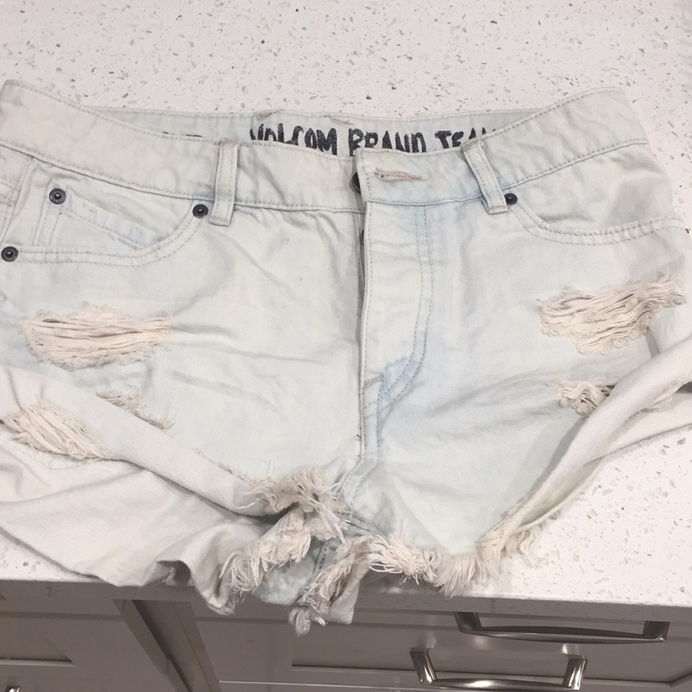Volcom shorts size us 5 aus 9 waist 27